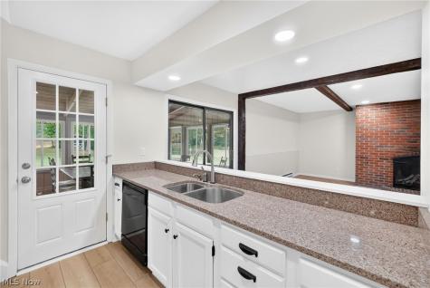 440 Station Road Valley City OH 44280