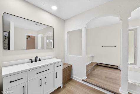 440 Station Road Valley City OH 44280