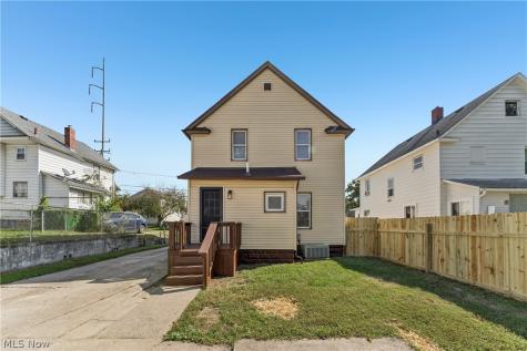 252 17th Street NW Barberton OH 44203