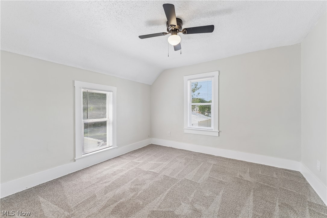 252 17th Street NW Barberton OH 44203