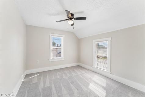 252 17th Street NW Barberton OH 44203
