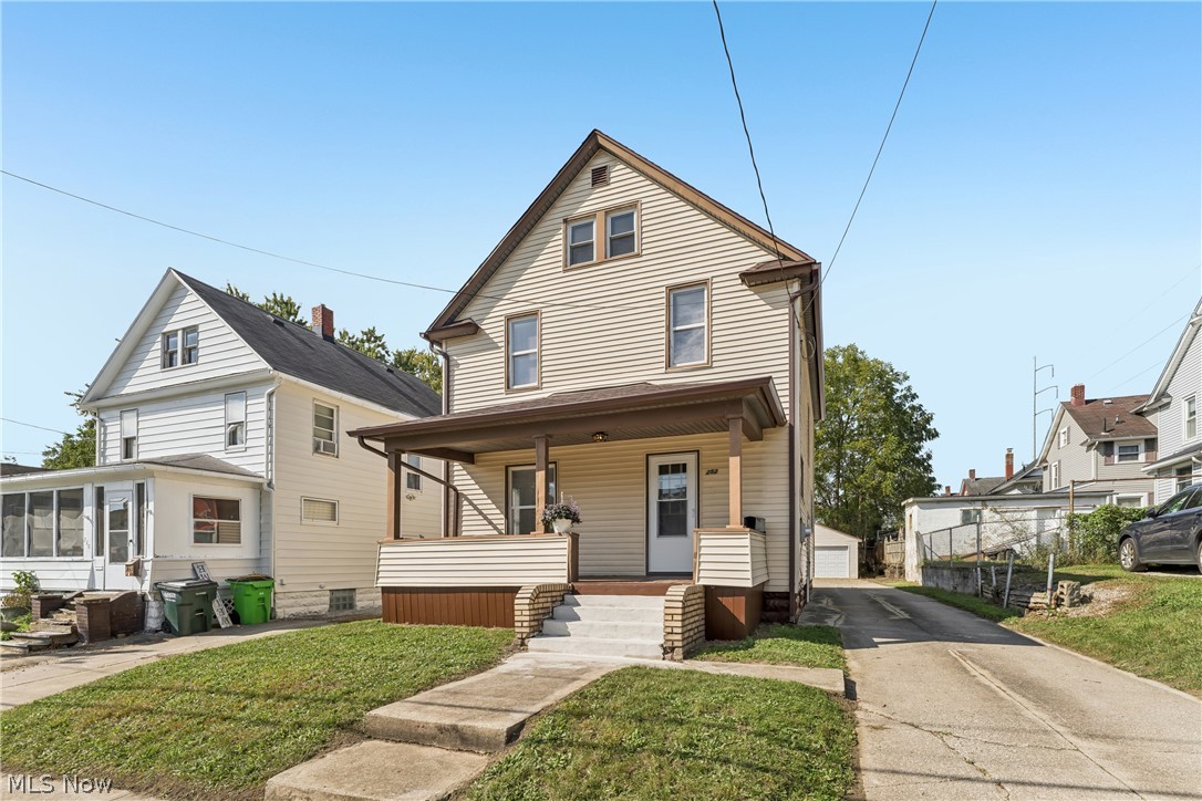 252 17th Street NW Barberton OH 44203