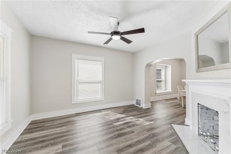 252 17th Street NW Barberton OH 44203