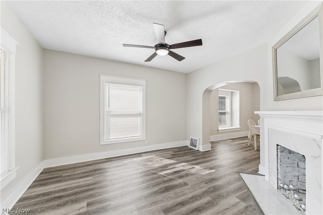 252 17th Street NW Barberton OH 44203
