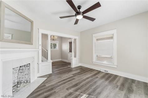 252 17th Street NW Barberton OH 44203