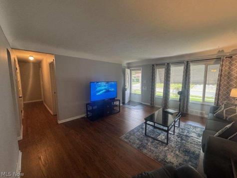 7287 Maplewood Road Parma OH 44130