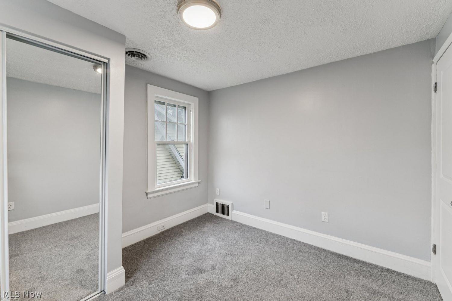 1387 Dietz Avenue Akron OH 44301