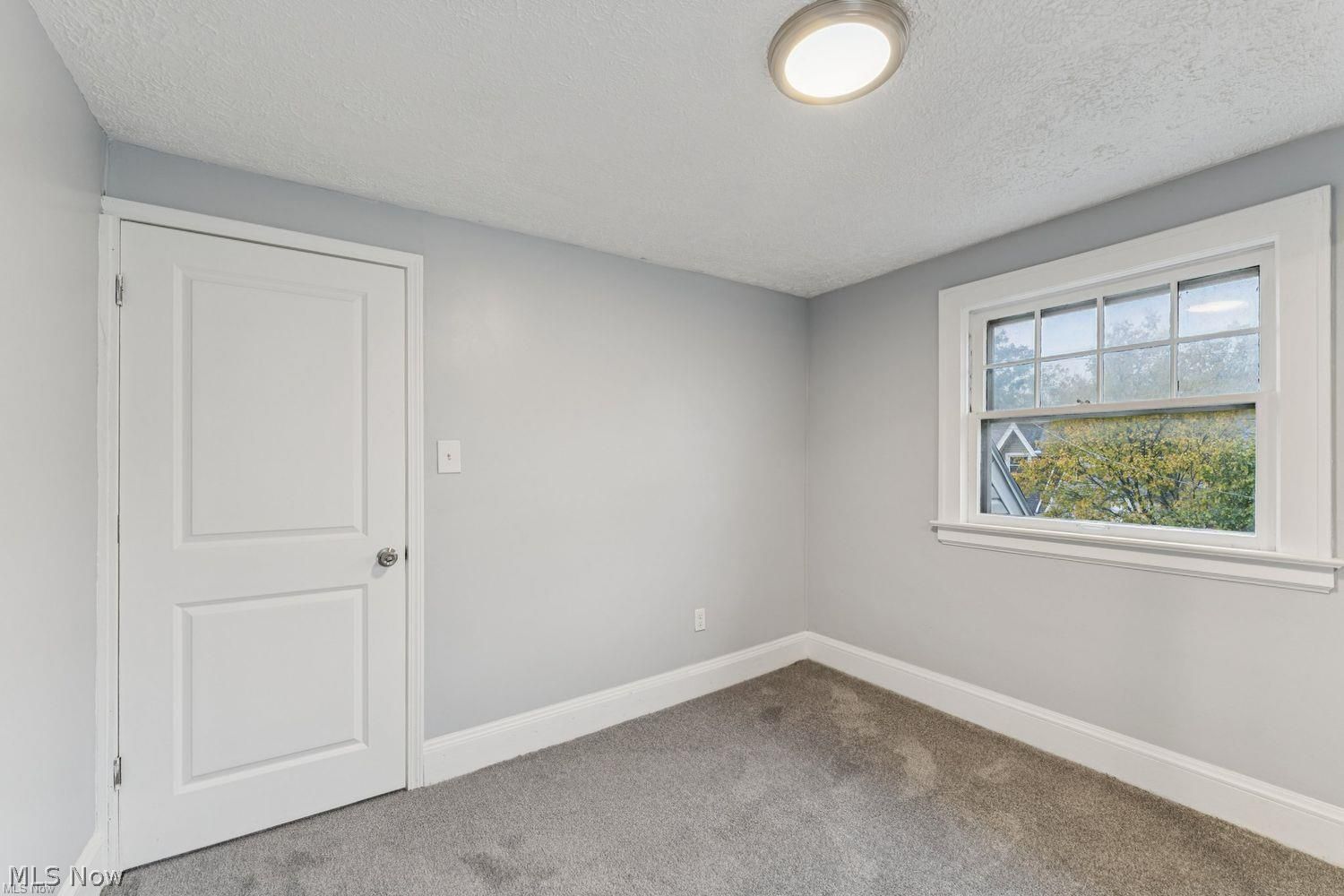 1387 Dietz Avenue Akron OH 44301