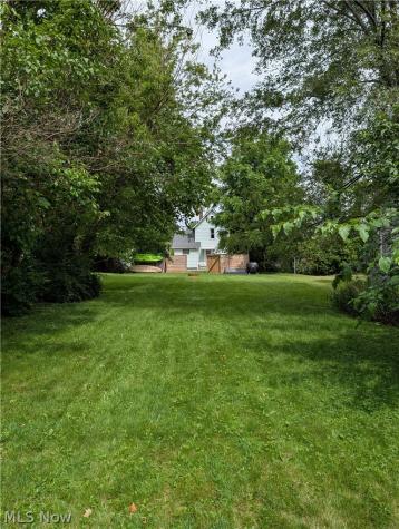 1633 Holland Court SW Canton OH 44706