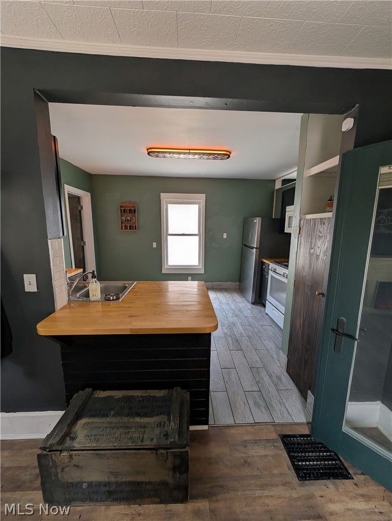 1633 Holland Court SW Canton OH 44706