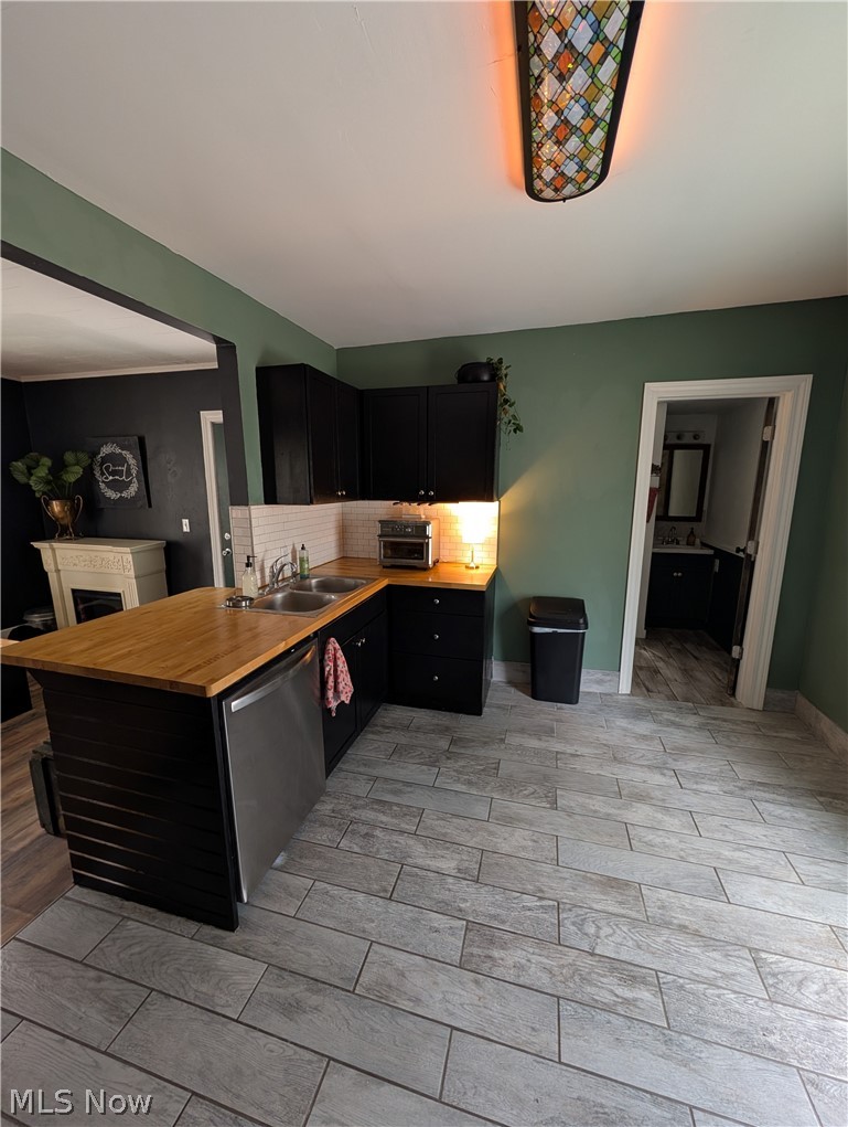 1633 Holland Court SW Canton OH 44706