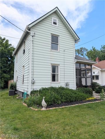 1633 Holland Court SW Canton OH 44706