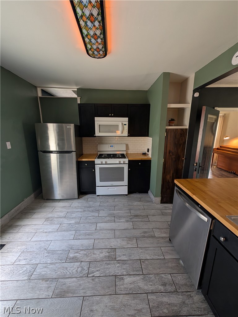 1633 Holland Court SW Canton OH 44706