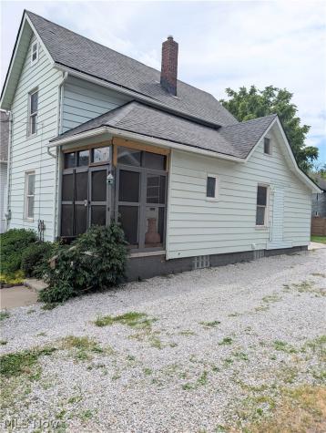 1633 Holland Court SW Canton OH 44706
