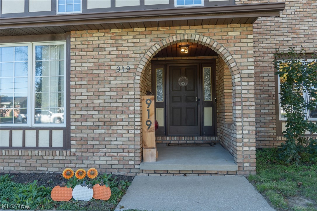 919 S Mill Street Louisville OH 44641