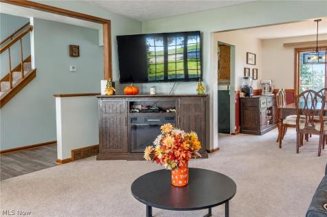 919 S Mill Street Louisville OH 44641