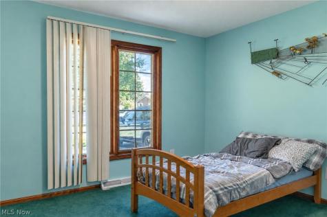 919 S Mill Street Louisville OH 44641