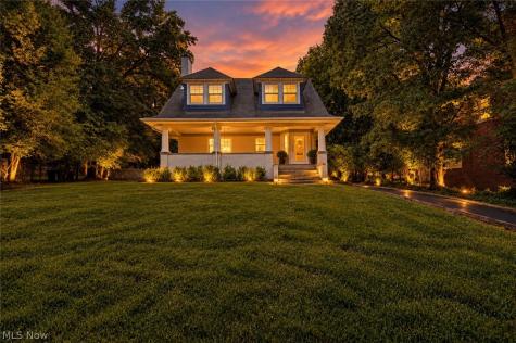 3186 Oak Road Cleveland Heights OH 44118