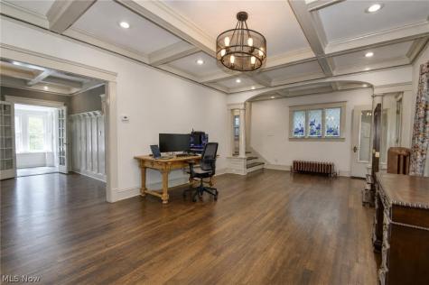 3186 Oak Road Cleveland Heights OH 44118