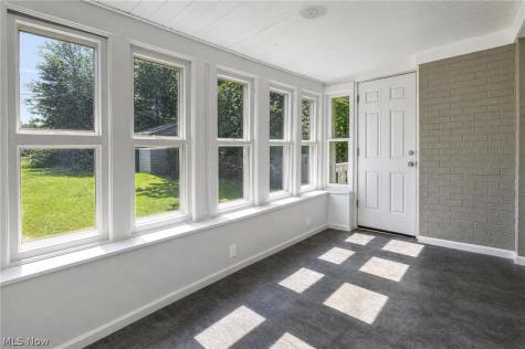 3186 Oak Road Cleveland Heights OH 44118