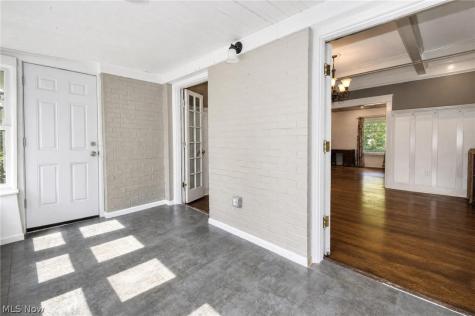 3186 Oak Road Cleveland Heights OH 44118
