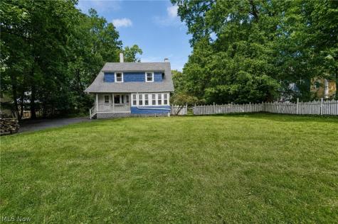 3186 Oak Road Cleveland Heights OH 44118