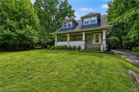 3186 Oak Road Cleveland Heights OH 44118