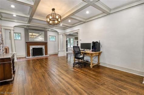 3186 Oak Road Cleveland Heights OH 44118