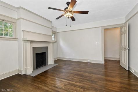 3186 Oak Road Cleveland Heights OH 44118