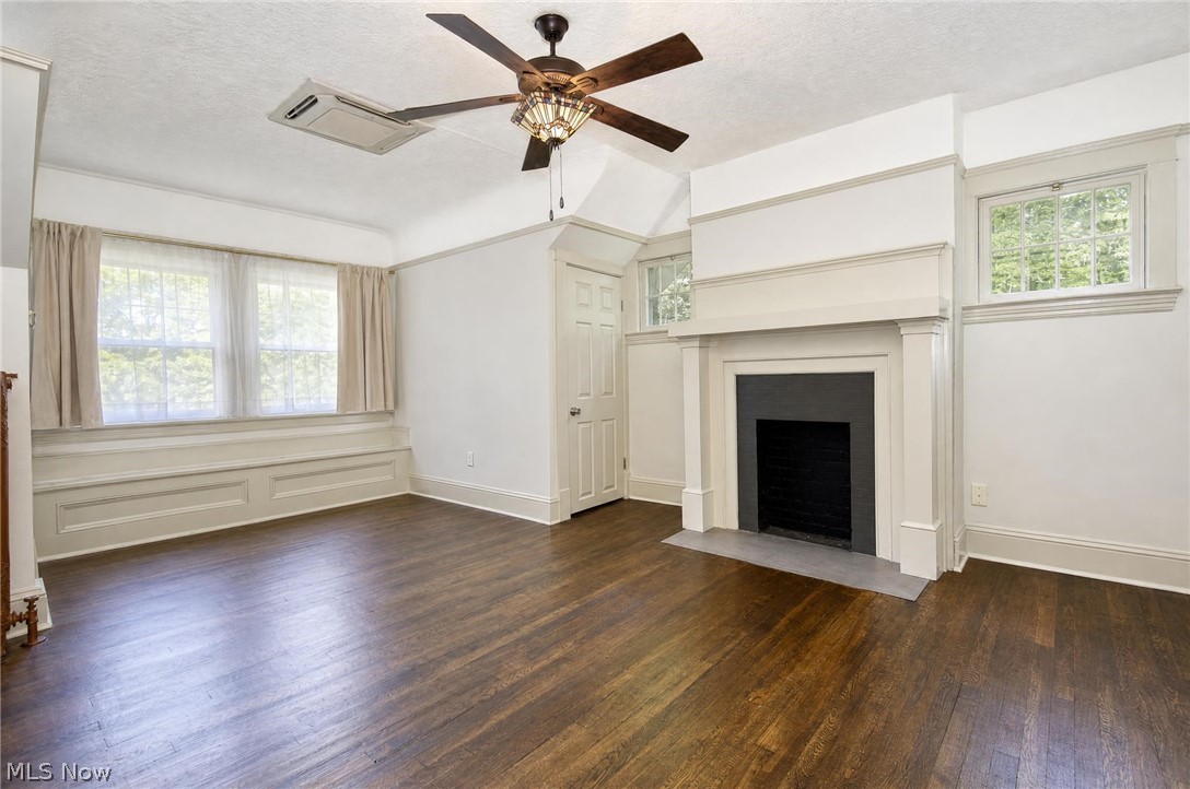 3186 Oak Road Cleveland Heights OH 44118