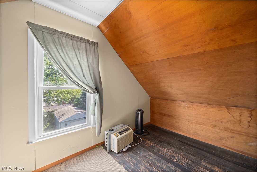 1197 Cranford Avenue Lakewood OH 44107