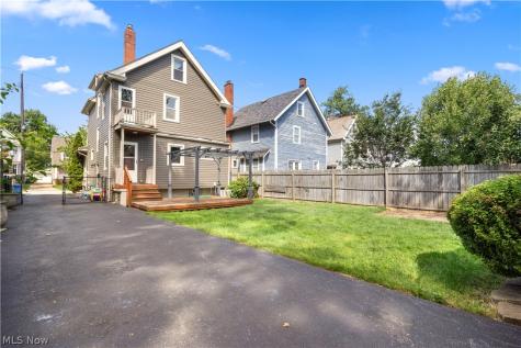 1197 Cranford Avenue Lakewood OH 44107
