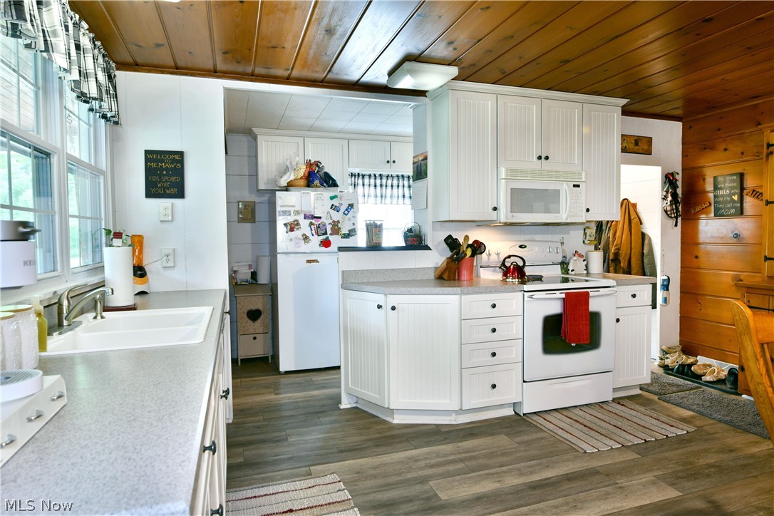 8683 King Graves Road NE Warren OH 44484