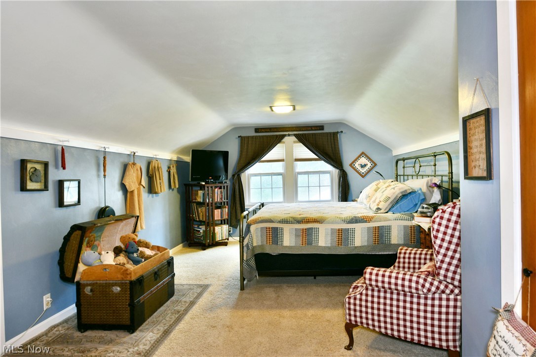 8683 King Graves Road NE Warren OH 44484