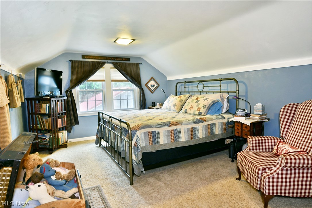 8683 King Graves Road NE Warren OH 44484
