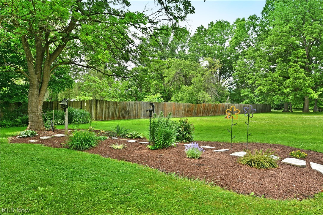 8683 King Graves Road NE Warren OH 44484