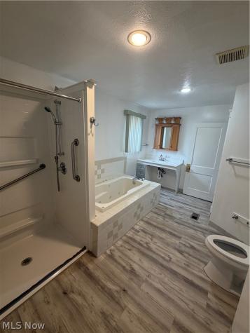 1070 Parkside Road Cleveland OH 44108