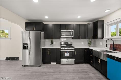 3018 Russell Avenue Parma OH 44134