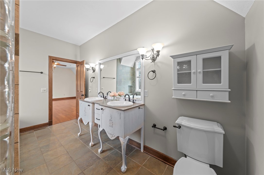 1081 Riverwoods Drive Akron OH 44313