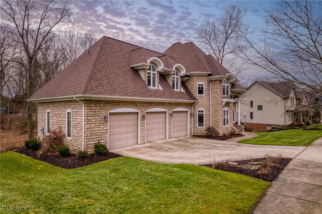 1081 Riverwoods Drive Akron OH 44313