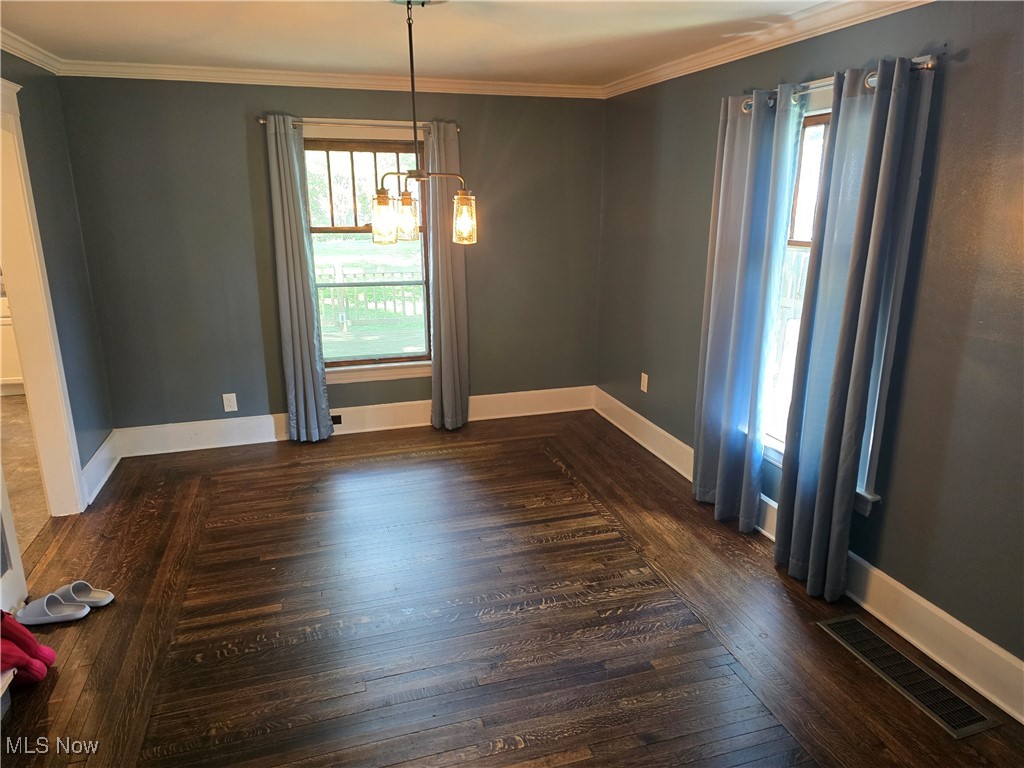 475 Lamson Avenue Bedford OH 44146