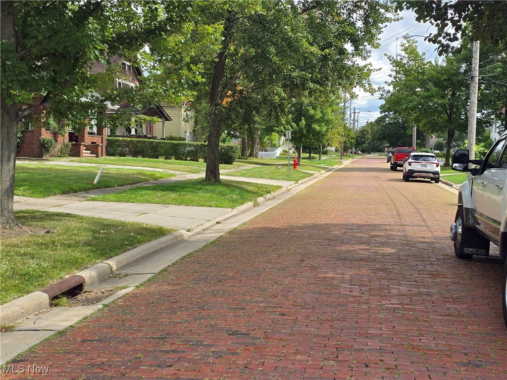 475 Lamson Avenue Bedford OH 44146