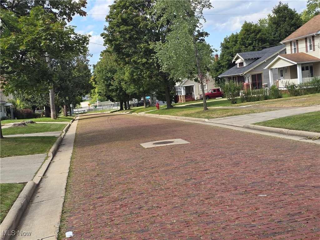 475 Lamson Avenue Bedford OH 44146