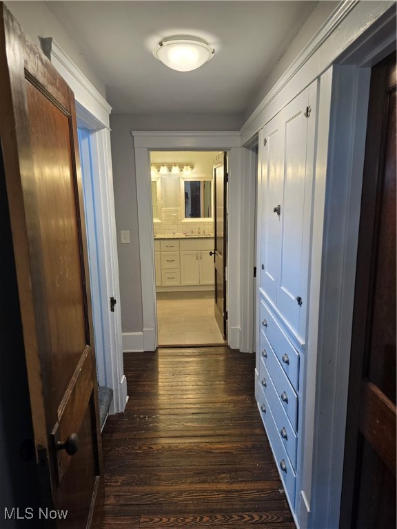 475 Lamson Avenue Bedford OH 44146