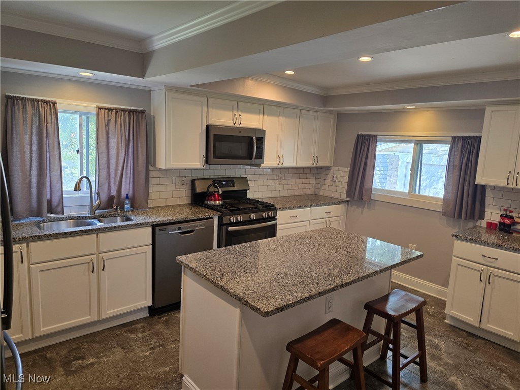 475 Lamson Avenue Bedford OH 44146