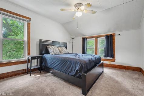 461 S Prospect Street Ravenna OH 44266
