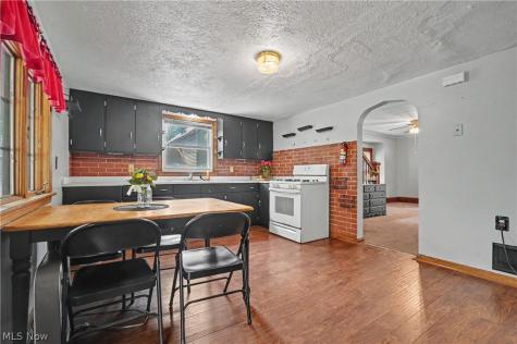 461 S Prospect Street Ravenna OH 44266
