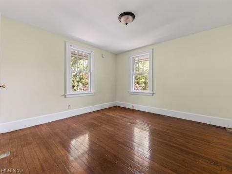 577 Eastland Avenue Akron OH 44305