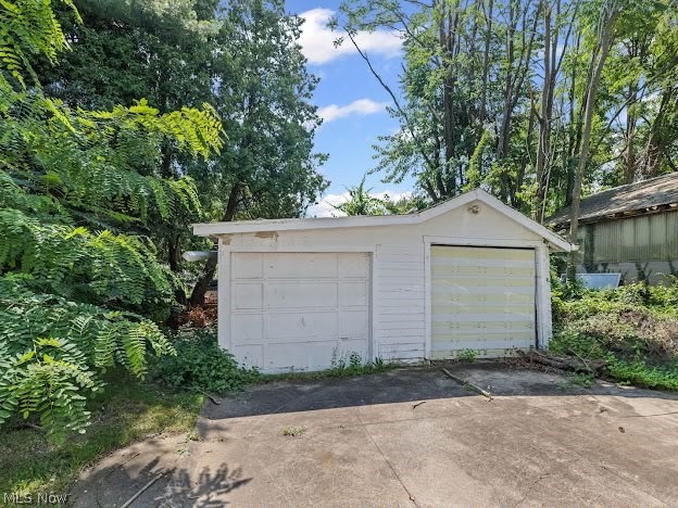 577 Eastland Avenue Akron OH 44305