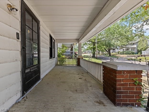577 Eastland Avenue Akron OH 44305